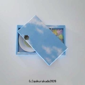 沢山のあしあと（にくきゅう型ローソク）〔虹の橋のたもとのお皿付き〕の画像