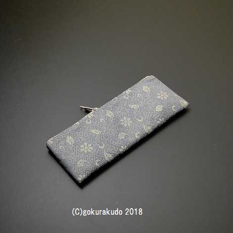 古渡り緞子 横長小型数珠袋（数珠入れ）8.沙綾草花蔓の画像