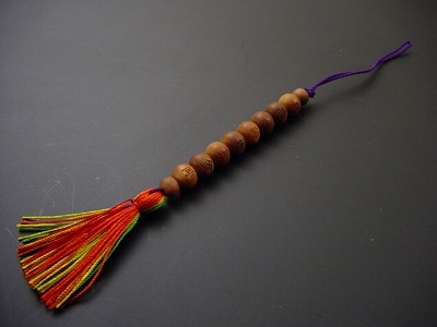 携帯ストラップ 白檀 御数珠ストラップ（青紐）（南無大師遍照金剛） の画像