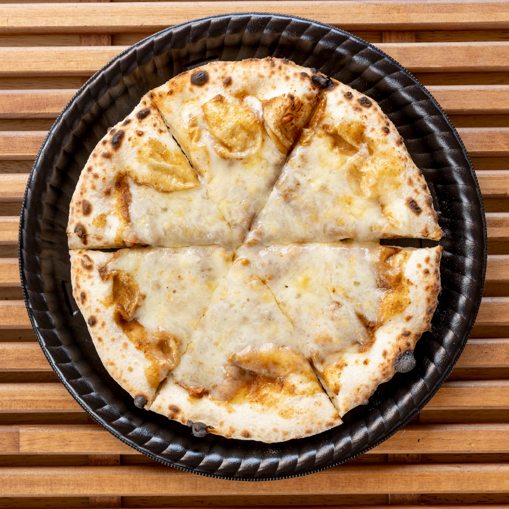 パン屋さんの長時間発酵ピザ　おかざきカレー画像