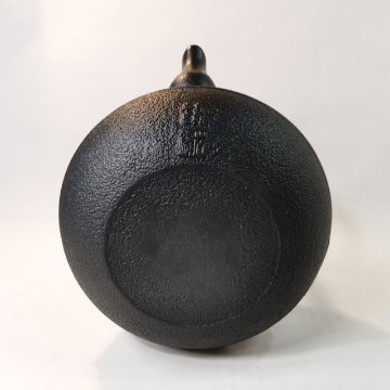 岩鋳　南部鐵器　鉄瓶 9型平丸亀甲　黒焼付の画像