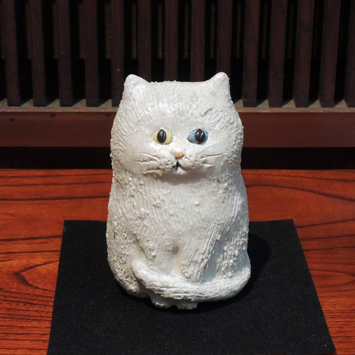信楽焼　オッドアイねこ　大の画像