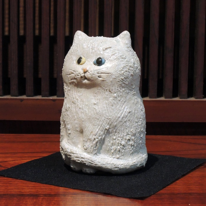 信楽焼　オッドアイねこ　大の画像
