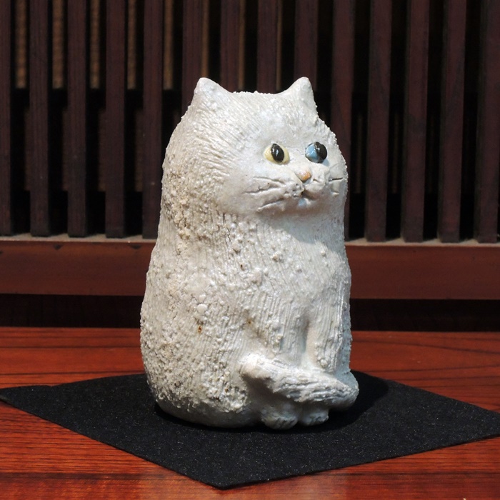 信楽焼　オッドアイねこ　大の画像