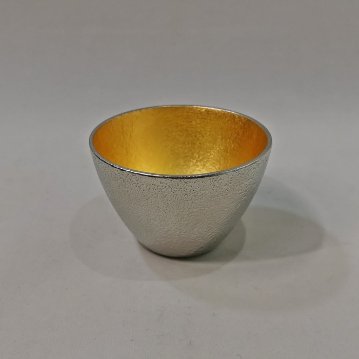 能作　ぐい呑-金箔　錫100％　90ccの画像