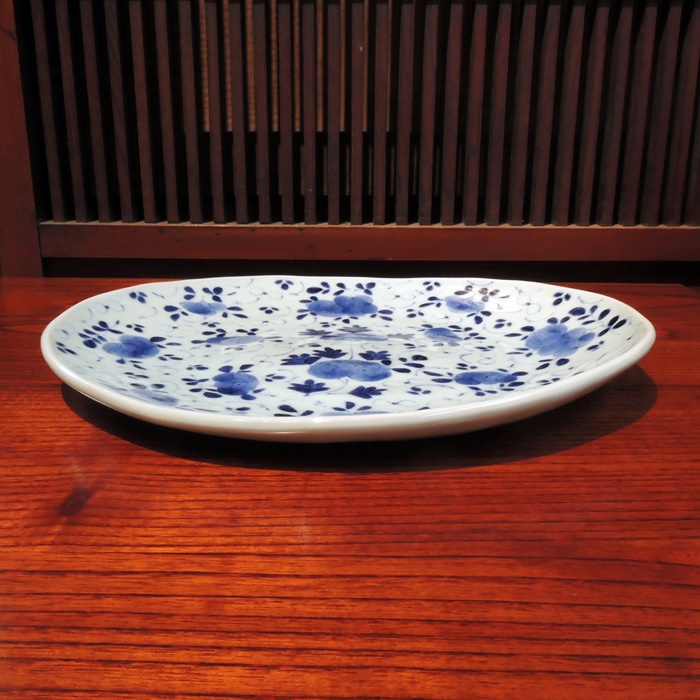 有田　山口洋一工房　小花散し手捻り大皿の画像