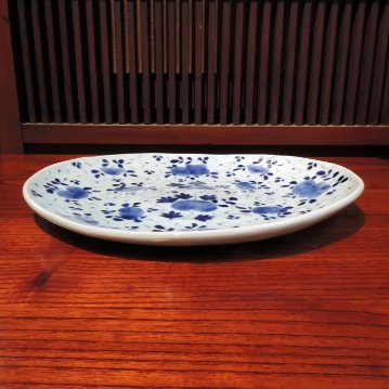 有田　山口洋一工房　小花散し手捻り大皿の画像