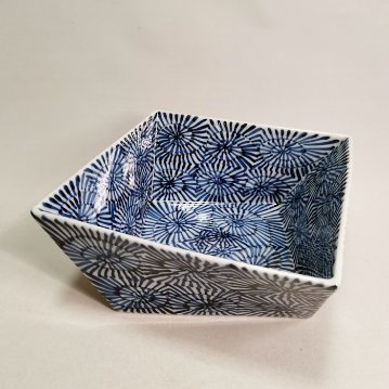 有田 そうた窯　蛸唐草 捻り角鉢の画像