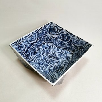 有田 そうた窯　蛸唐草 捻り角鉢の画像