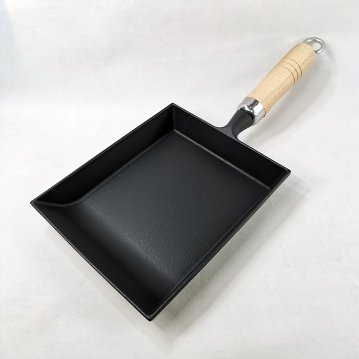 岩鋳　南部鐵器　玉子焼（木柄付）　IH100V200V・ガス直火対応の画像