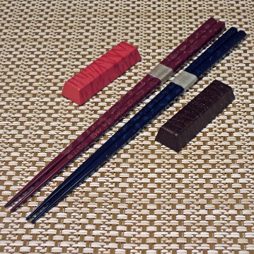 津軽塗 唐塗貝入 夫婦箸・箸置セットの画像