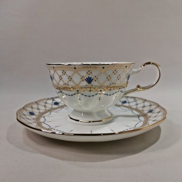 ナルミ　【プリマドンナ】　ティー碗皿（１客）　ボーンチャイナの画像