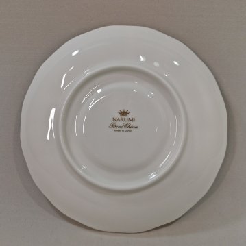 ナルミ　【プリマドンナ】　ティー碗皿（１客）　ボーンチャイナの画像