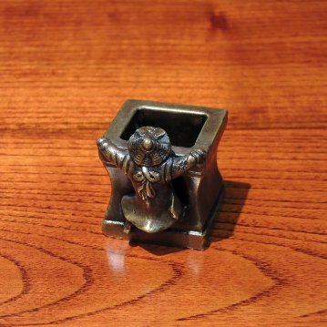井戸のぞき　蓋置　青銅製の画像