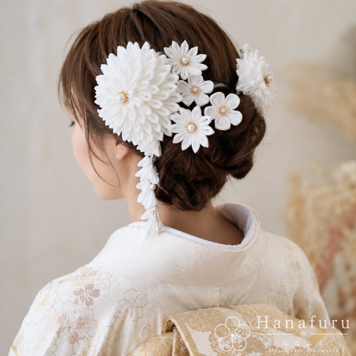 つまみ細工髪飾り ダリア 白（ホワイト） ｜成人式 卒業式 結婚式 和装の画像