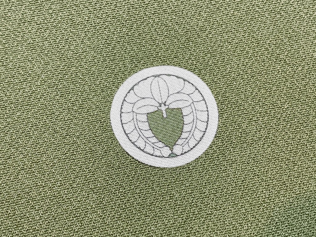 絹素材の貼り紋