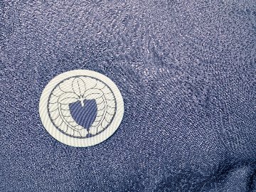 【男性・女性・子ども用】　色紋 アイロン定着 貼り紋[素材：ポリエステル] 黒地以外の色の着物などに＜がっちりアイロン定着タイプ＞　6枚入り　※ご希望の家紋を指定して注文ができますの画像