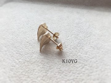 へデラ新芽のピアス(K10YG スタッドタイプ)の画像