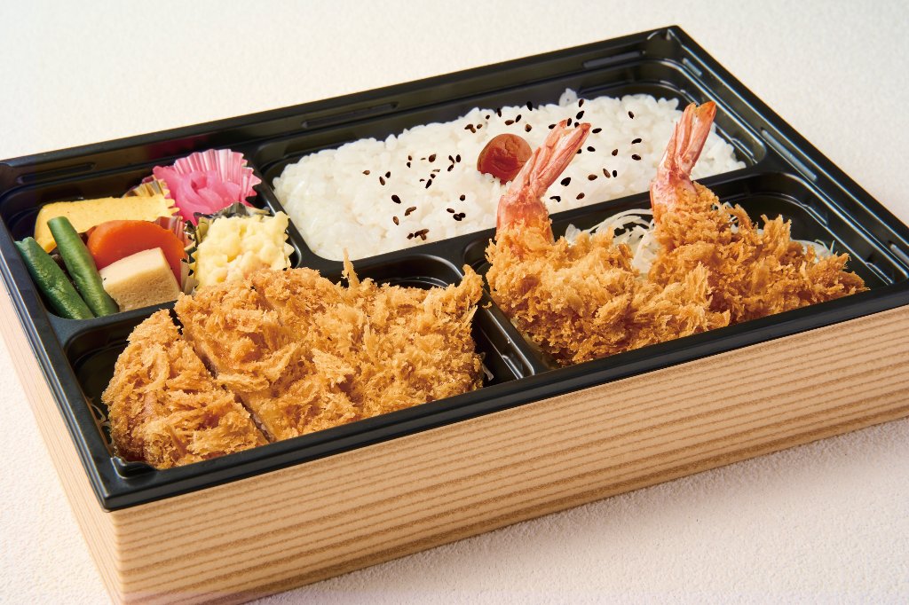ロースカツとエビフライ弁当の画像