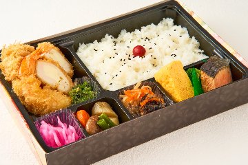 ミックスフライ幕の内弁当の画像