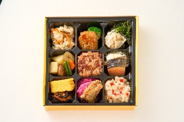 秋の彩り　幕の内弁当の画像