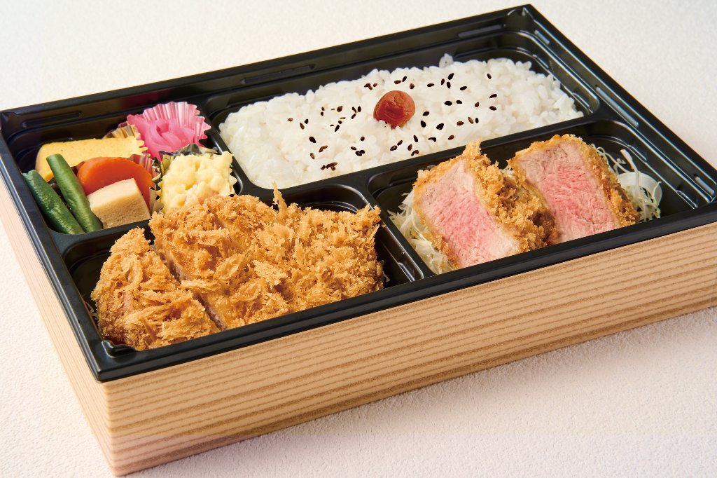ロースカツと上ヒレカツ弁当の画像