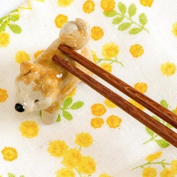 豆屋　箸置き（秋田犬　仔犬　立ち）の画像