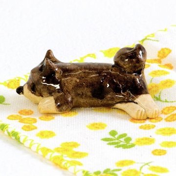 豆屋　箸置き（柴犬　ゴマ　ふせ）の画像