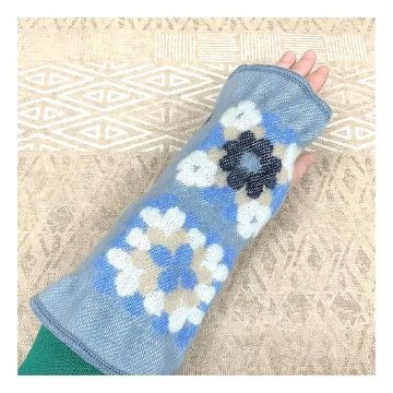 ラシクモア　ハンドウォーマー（クロッシェ）ライトブルーグレーの画像