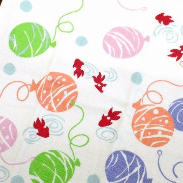 さいか　ガーゼたおる（水風船と金魚）の画像