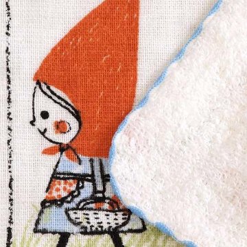 シンジカトウ　タオルハンカチ（赤ずきん/road）の画像