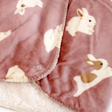 スワンネル3wayひざ掛け（ウサギ）ダークピンクの画像