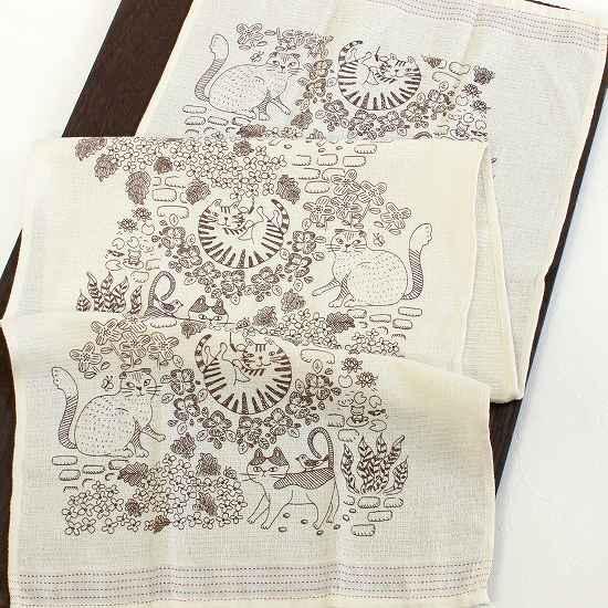 うすい　かるい　ながい　タオルてぬぐい（猫の庭）の画像