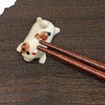 豆屋　箸置き（仔ねこ　ミケ　ふせ）の画像