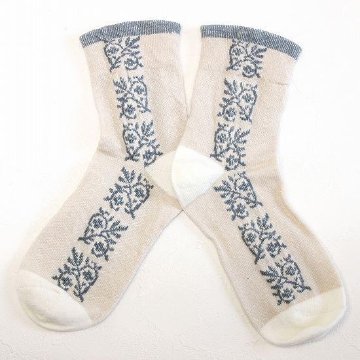 あなたに優しい靴下（草花　刺繍風）の画像