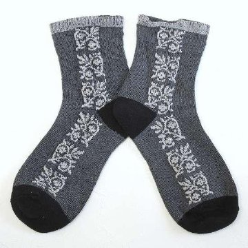 あなたに優しい靴下（草花　刺繍風）の画像