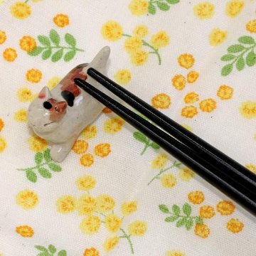 豆屋　箸置き（ねこ　歩き　ミケ濃茶）の画像