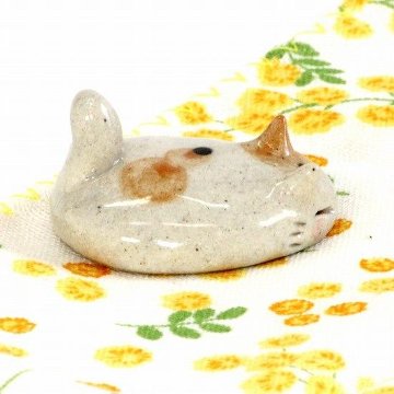 豆屋　箸置き（平たい動物　ねこ　ミケ）の画像