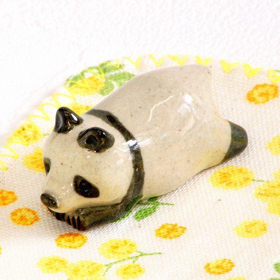 豆屋　箸置き（パンダ　うつぶせ　まっすぐ）の画像