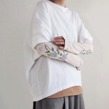 MAISON BLANCHE　おさんぽアームカバー　ミドル丈（アジサイ）キナリの画像