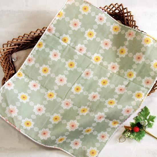 京都くろちく　両面ガーゼはんかち（菊日和）の画像