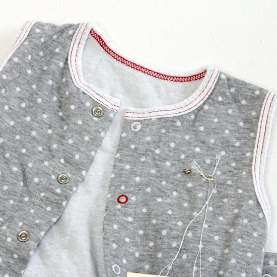 【訳あってお買い得！】coco walk ドットロンパース　70cmの画像