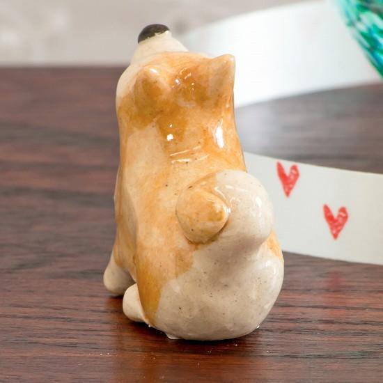 豆屋　箸置き（秋田犬　おすわり）の画像