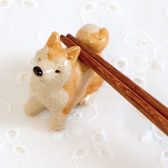 豆屋　箸置き（秋田犬　おすわり）の画像