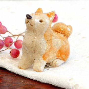 豆屋　箸置き（秋田犬　おすわり）の画像