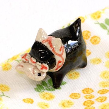 豆屋　箸置き（ドロボー猫　魚　クロ）の画像