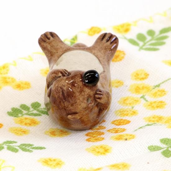 豆屋　箸置き（ラッコ　よこ）の画像