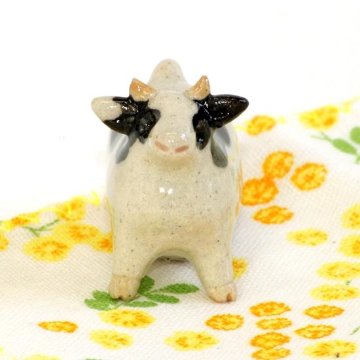 豆屋　箸置き（牛　四つ足）の画像