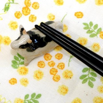 豆屋　箸置き（牛　四つ足）の画像