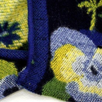 ラシクモア　フランス製プチマフラー（パンジー）ネイビーブルーの画像